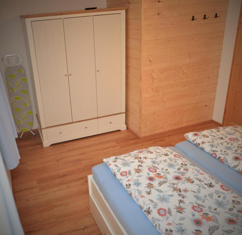 Ferienwohnung Traumschiff Erzingen Esterno foto
