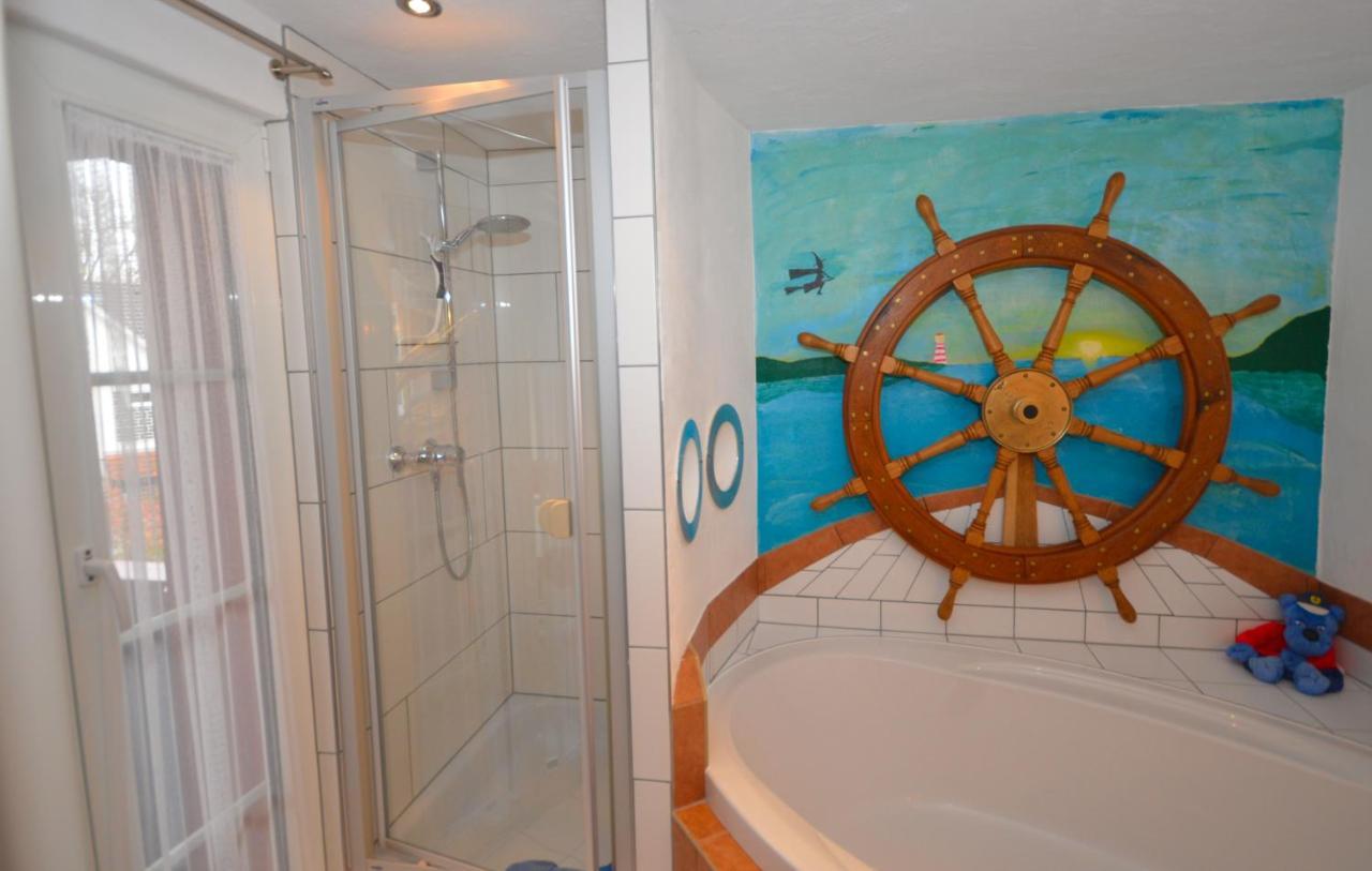 Ferienwohnung Traumschiff Erzingen Esterno foto
